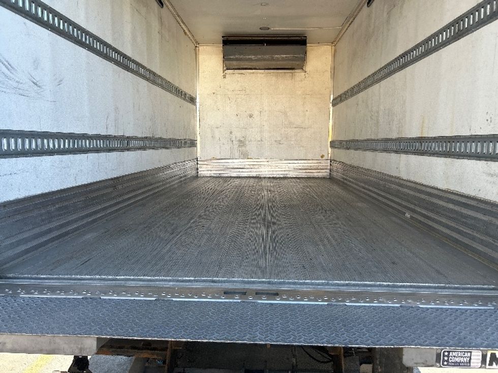 Refrigerated Truck-Light and Medium Duty Trucks-Isuzu-2019-NRR-Sparks-NV-67,540\n\t\tmiles-$ 62,750 - Image 10