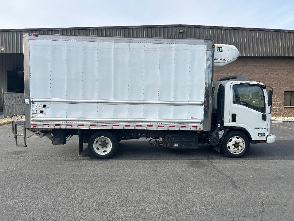 Refrigerated Truck-Light and Medium Duty Trucks-Isuzu-2019-NRR-Sparks-NV-67,540\n\t\tmiles-$ 62,750 - Image 14