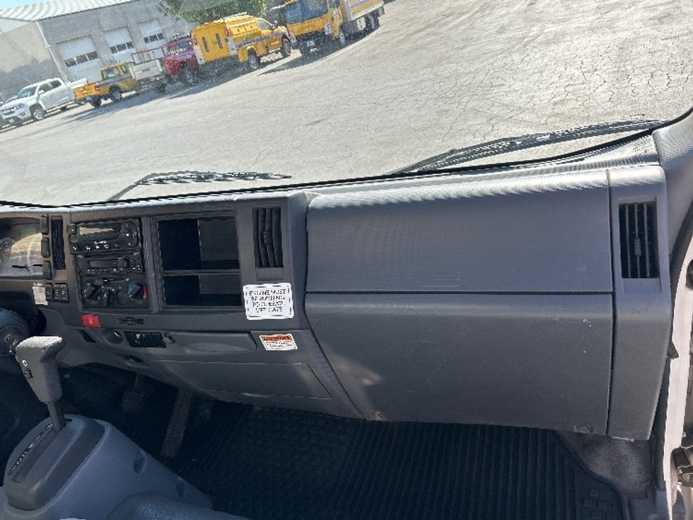 Refrigerated Truck-Light and Medium Duty Trucks-Isuzu-2019-NRR-Sparks-NV-67,540\n\t\tmiles-$ 62,750 - Image 20