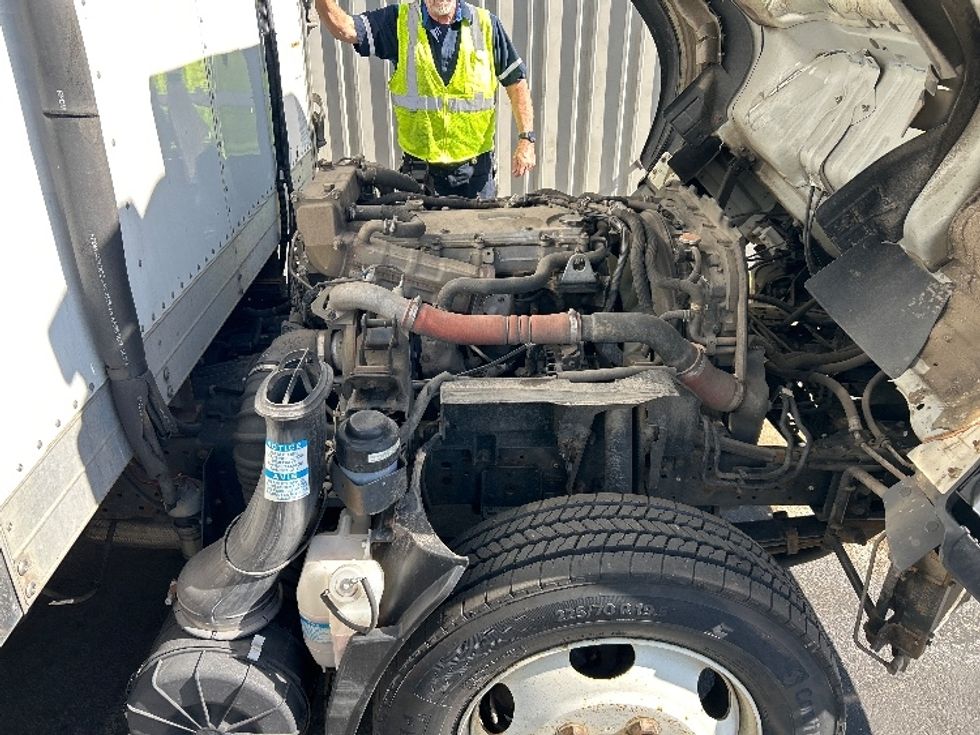 Refrigerated Truck-Light and Medium Duty Trucks-Isuzu-2019-NRR-Sparks-NV-67,540\n\t\tmiles-$ 62,750 - Image 22