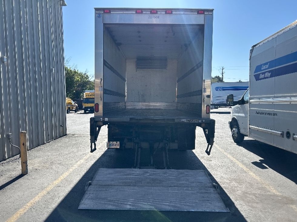 Refrigerated Truck-Light and Medium Duty Trucks-Isuzu-2019-NRR-Sparks-NV-67,540\n\t\tmiles-$ 62,750 - Image 9