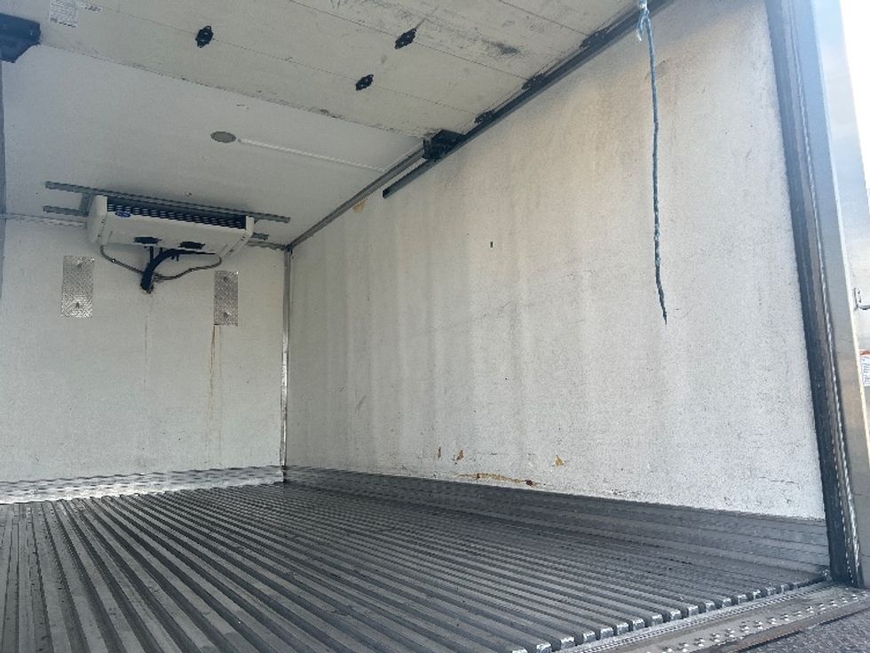 Refrigerated Truck-Light and Medium Duty Trucks-Isuzu-2019-NRR-West Sacramento-CA-155,665\n\t\tmiles-$ 49,000 - Image 11
