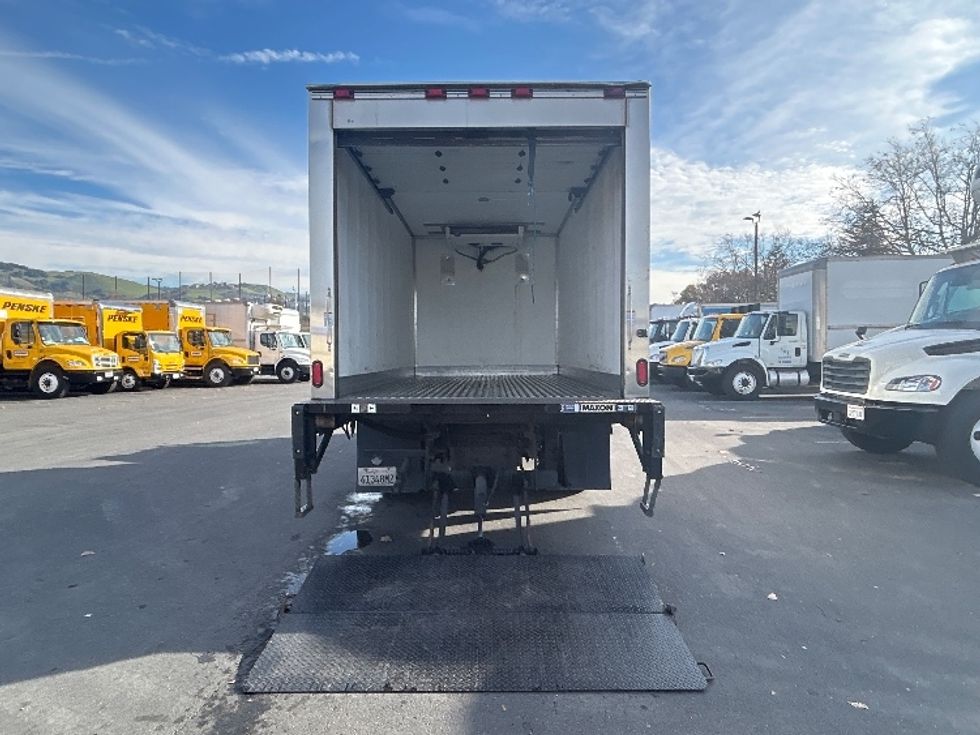 Refrigerated Truck-Light and Medium Duty Trucks-Isuzu-2019-NRR-West Sacramento-CA-155,665\n\t\tmiles-$ 49,000 - Image 13