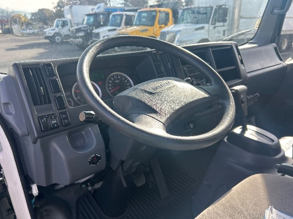Refrigerated Truck-Light and Medium Duty Trucks-Isuzu-2019-NRR-West Sacramento-CA-155,665\n\t\tmiles-$ 49,000 - Image 18