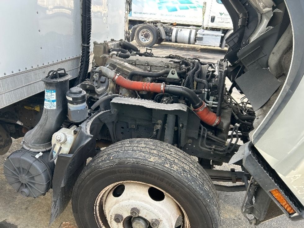 Refrigerated Truck-Light and Medium Duty Trucks-Isuzu-2019-NRR-West Sacramento-CA-155,665\n\t\tmiles-$ 49,000 - Image 23