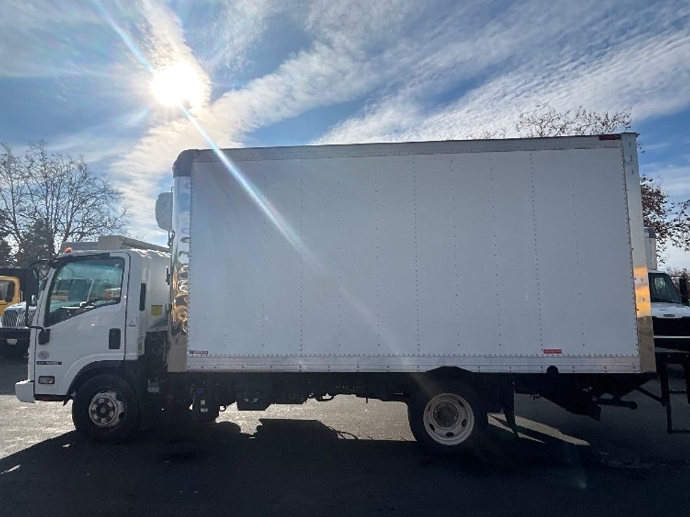Refrigerated Truck-Light and Medium Duty Trucks-Isuzu-2019-NRR-West Sacramento-CA-155,665\n\t\tmiles-$ 49,000 - Image 4