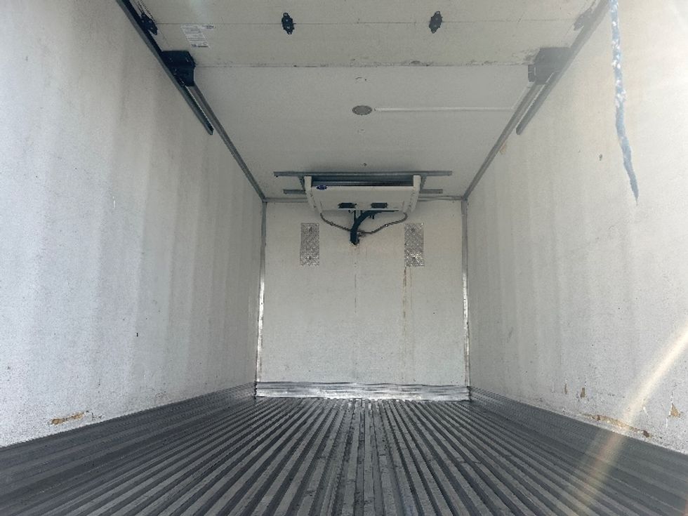 Refrigerated Truck-Light and Medium Duty Trucks-Isuzu-2019-NRR-West Sacramento-CA-155,665\n\t\tmiles-$ 49,000 - Image 8