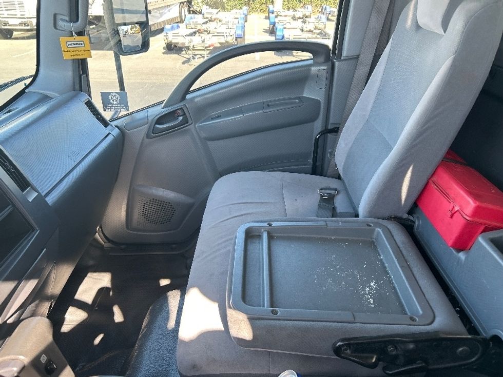 Refrigerated Truck-Light and Medium Duty Trucks-Isuzu-2019-NRR-West Sacramento-CA-170,129\n\t\tmiles-$ 44,000 - Image 19