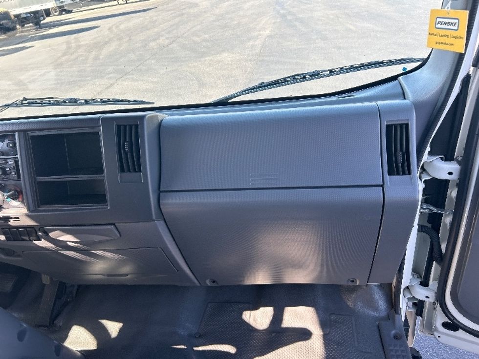 Refrigerated Truck-Light and Medium Duty Trucks-Isuzu-2019-NRR-West Sacramento-CA-170,129\n\t\tmiles-$ 44,000 - Image 21