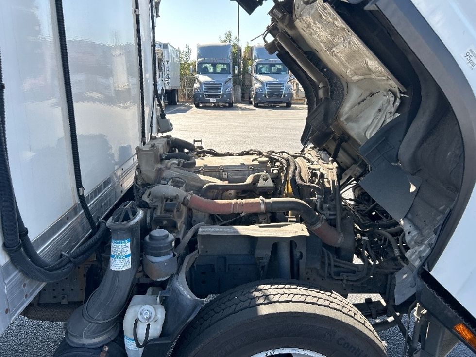 Refrigerated Truck-Light and Medium Duty Trucks-Isuzu-2019-NRR-West Sacramento-CA-170,129\n\t\tmiles-$ 44,000 - Image 23