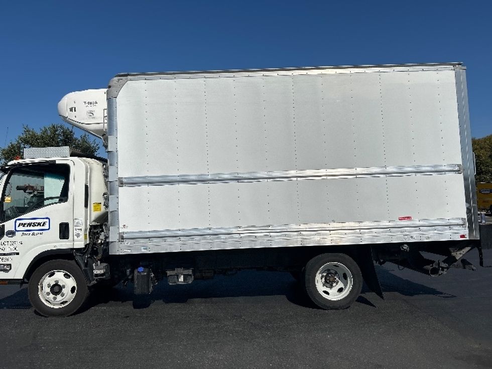 Refrigerated Truck-Light and Medium Duty Trucks-Isuzu-2019-NRR-West Sacramento-CA-170,129\n\t\tmiles-$ 44,000 - Image 27