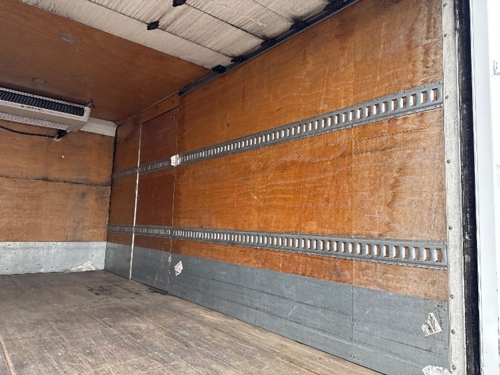 Refrigerated Truck-Light and Medium Duty Trucks-Isuzu-2019-NRR-West Sacramento-CA-250,871\n\t\tmiles-$ 23,250 - Image 12