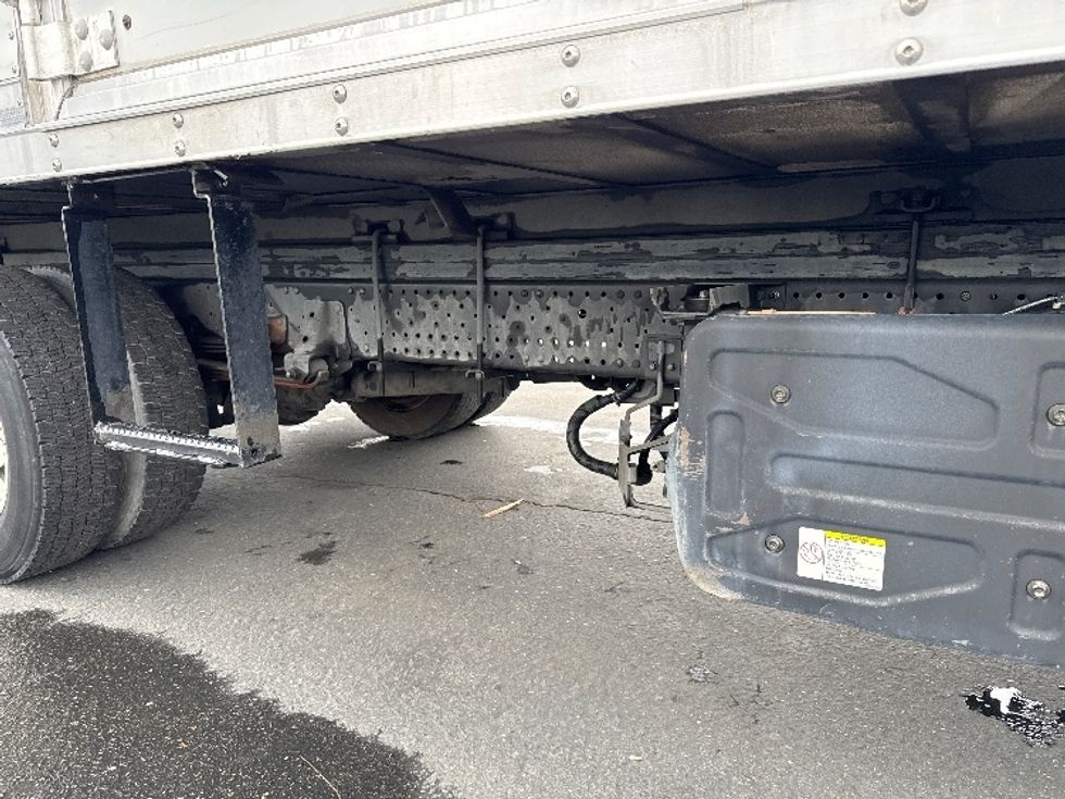 Refrigerated Truck-Light and Medium Duty Trucks-Isuzu-2019-NRR-West Sacramento-CA-250,871\n\t\tmiles-$ 23,250 - Image 14