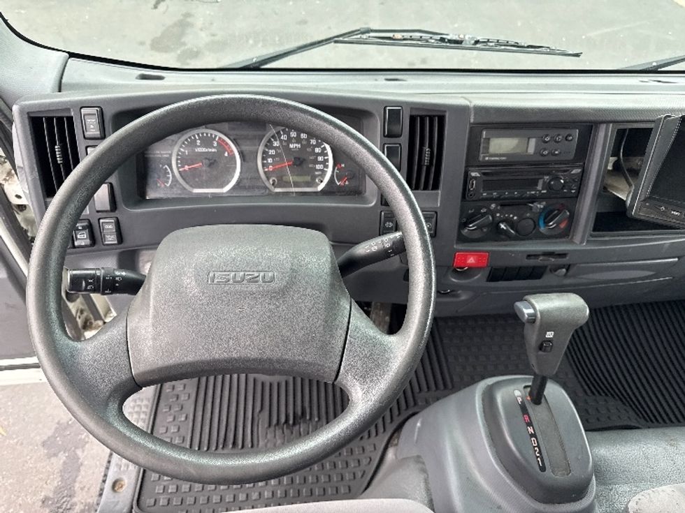 Refrigerated Truck-Light and Medium Duty Trucks-Isuzu-2019-NRR-West Sacramento-CA-250,871\n\t\tmiles-$ 23,250 - Image 18