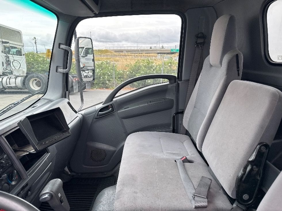 Refrigerated Truck-Light and Medium Duty Trucks-Isuzu-2019-NRR-West Sacramento-CA-250,871\n\t\tmiles-$ 23,250 - Image 19