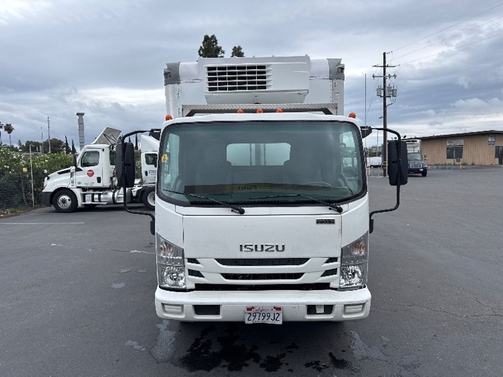 Refrigerated Truck-Light and Medium Duty Trucks-Isuzu-2019-NRR-West Sacramento-CA-250,871\n\t\tmiles-$ 23,250 - Image 2
