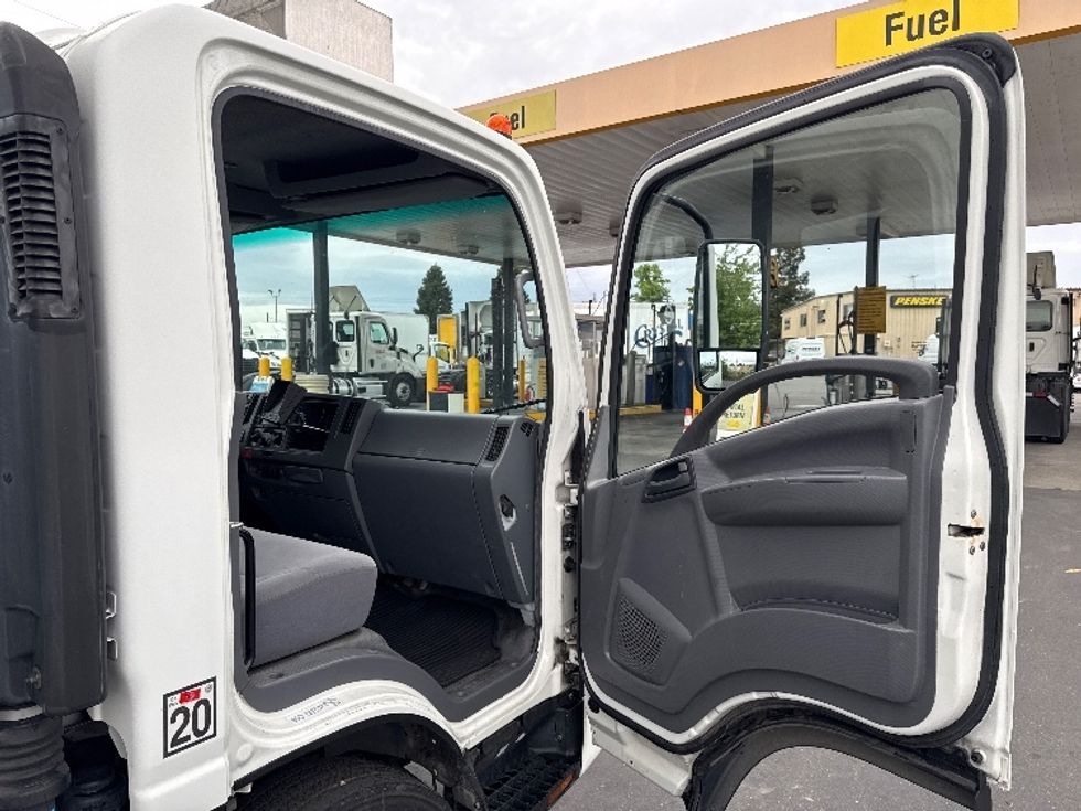 Refrigerated Truck-Light and Medium Duty Trucks-Isuzu-2019-NRR-West Sacramento-CA-250,871\n\t\tmiles-$ 23,250 - Image 20