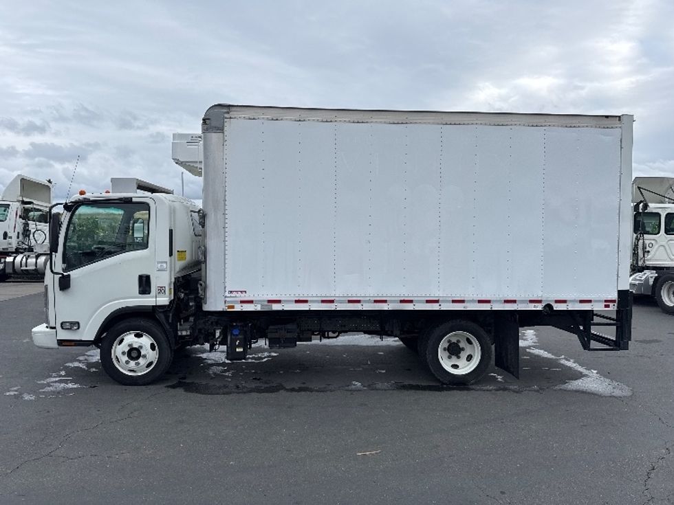 Refrigerated Truck-Light and Medium Duty Trucks-Isuzu-2019-NRR-West Sacramento-CA-250,871\n\t\tmiles-$ 23,250 - Image 4