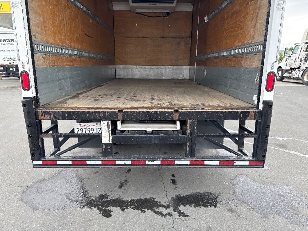 Refrigerated Truck-Light and Medium Duty Trucks-Isuzu-2019-NRR-West Sacramento-CA-250,871\n\t\tmiles-$ 23,250 - Image 9
