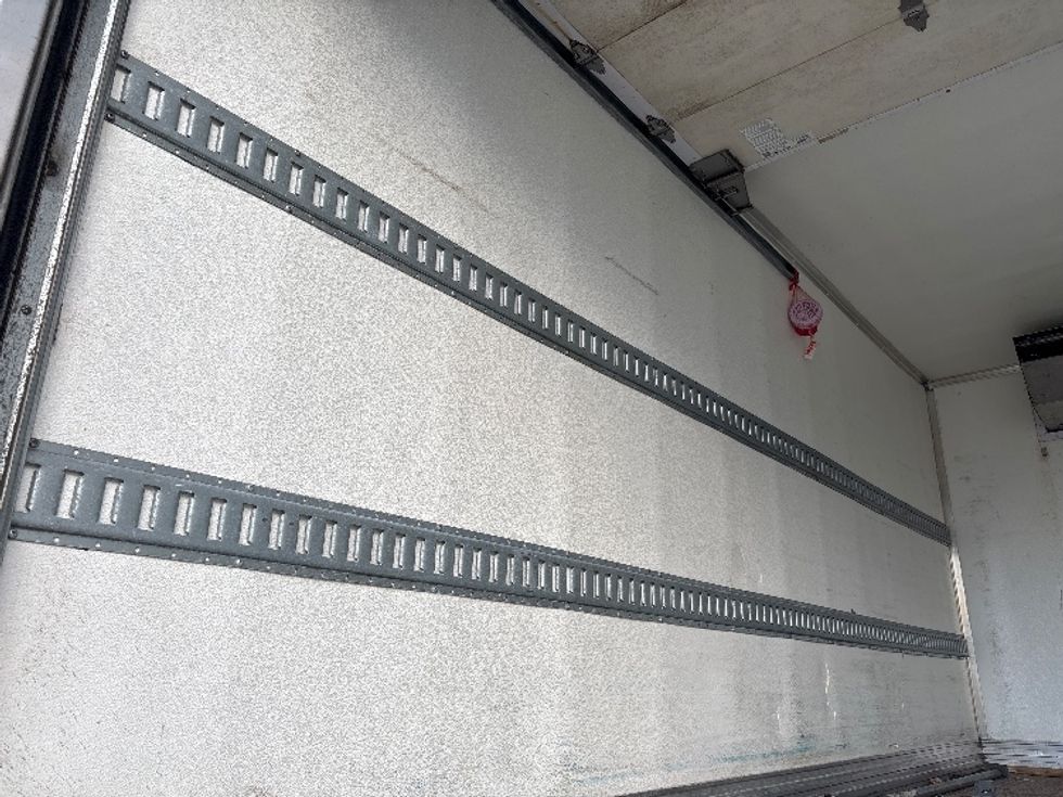 Refrigerated Truck-Light and Medium Duty Trucks-Isuzu-2020-FTR-Columbus-OH-137,900\n\t\tmiles-$ 53,500 - Image 10