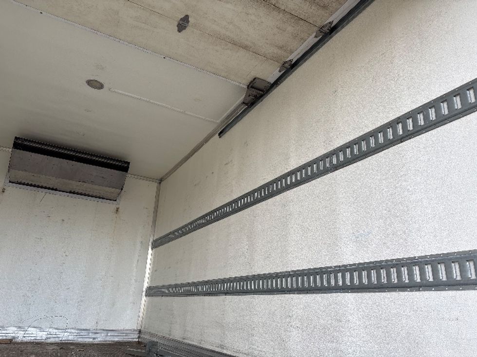 Refrigerated Truck-Light and Medium Duty Trucks-Isuzu-2020-FTR-Columbus-OH-137,900\n\t\tmiles-$ 53,500 - Image 11