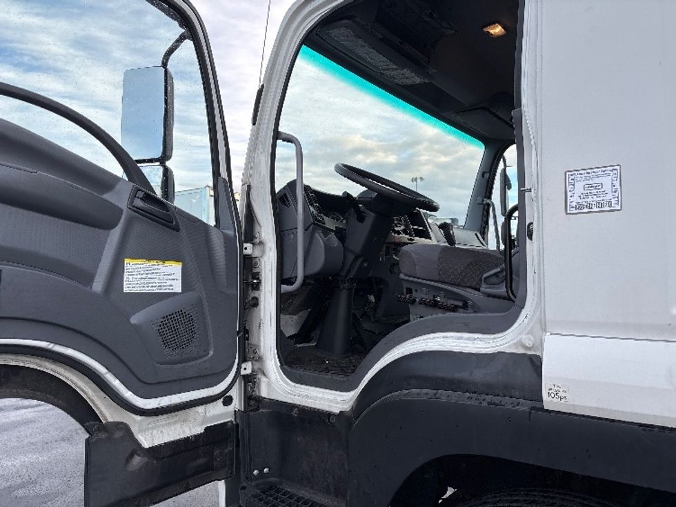 Refrigerated Truck-Light and Medium Duty Trucks-Isuzu-2020-FTR-Columbus-OH-137,900\n\t\tmiles-$ 53,500 - Image 15