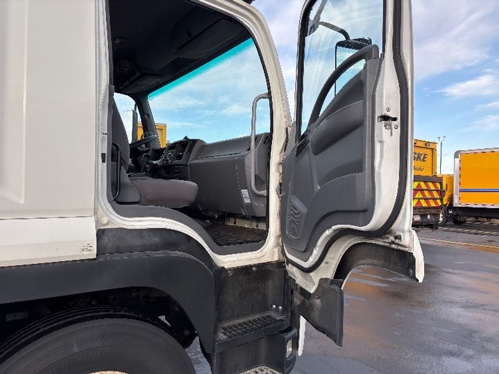 Refrigerated Truck-Light and Medium Duty Trucks-Isuzu-2020-FTR-Columbus-OH-137,900\n\t\tmiles-$ 53,500 - Image 19