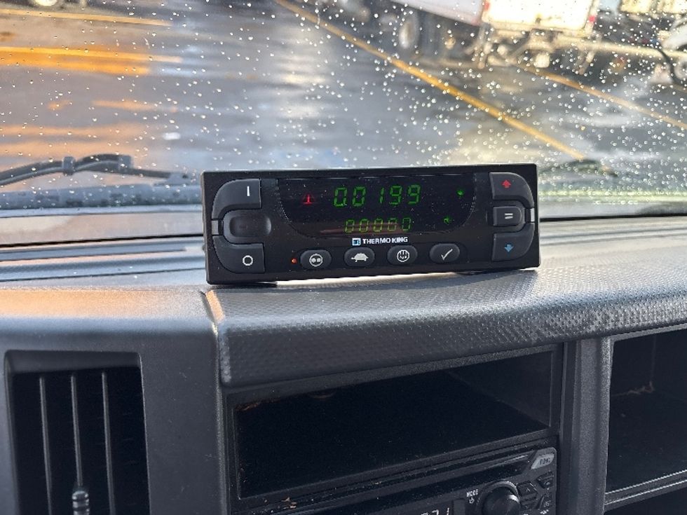 Refrigerated Truck-Light and Medium Duty Trucks-Isuzu-2020-FTR-Columbus-OH-137,900\n\t\tmiles-$ 53,500 - Image 24