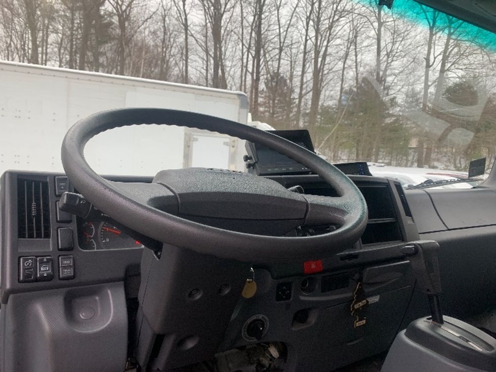 Refrigerated Truck-Light and Medium Duty Trucks-Isuzu-2020-FTR-Franklin-MA-115,125\n\t\tmiles-$ 60,750 - Image 17