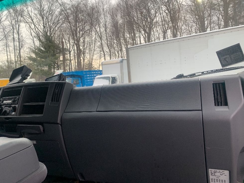 Refrigerated Truck-Light and Medium Duty Trucks-Isuzu-2020-FTR-Franklin-MA-115,125\n\t\tmiles-$ 60,750 - Image 21