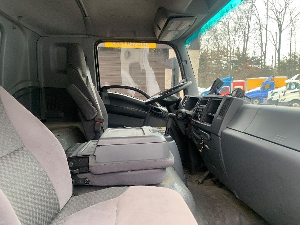 Refrigerated Truck-Light and Medium Duty Trucks-Isuzu-2020-FTR-Franklin-MA-115,125\n\t\tmiles-$ 60,750 - Image 22