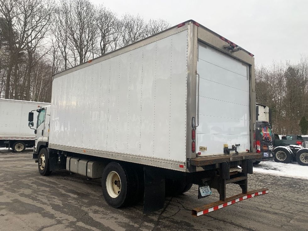 Refrigerated Truck-Light and Medium Duty Trucks-Isuzu-2020-FTR-Franklin-MA-115,125\n\t\tmiles-$ 60,750 - Image 6