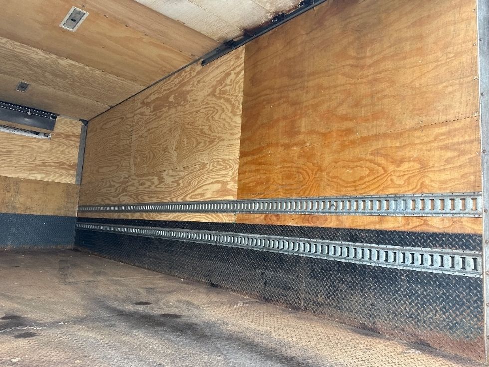 Refrigerated Truck-Light and Medium Duty Trucks-Isuzu-2020-FTR-North Bergen-NJ-156,809\n\t\tmiles-$ 48,250 - Image 12