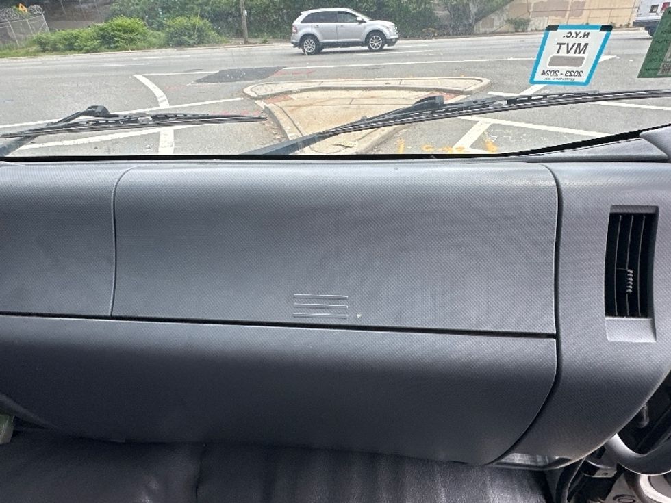 Refrigerated Truck-Light and Medium Duty Trucks-Isuzu-2020-FTR-North Bergen-NJ-156,809\n\t\tmiles-$ 48,250 - Image 21