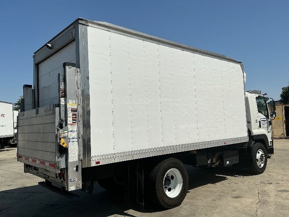 Refrigerated Truck-Light and Medium Duty Trucks-Isuzu-2020-FTR-Torrance-CA-33,306\n\t\tmiles-$ 64,250 - Image 13