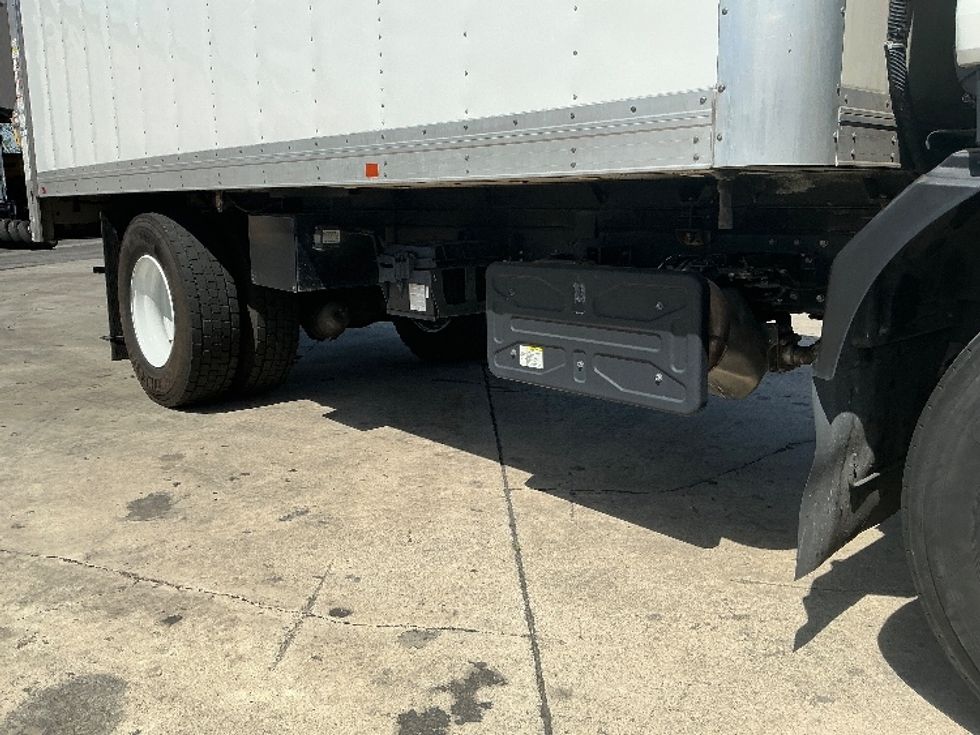 Refrigerated Truck-Light and Medium Duty Trucks-Isuzu-2020-FTR-Torrance-CA-33,306\n\t\tmiles-$ 64,250 - Image 14