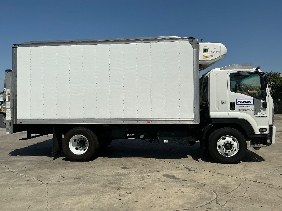 Refrigerated Truck-Light and Medium Duty Trucks-Isuzu-2020-FTR-Torrance-CA-33,306\n\t\tmiles-$ 64,250 - Image 15