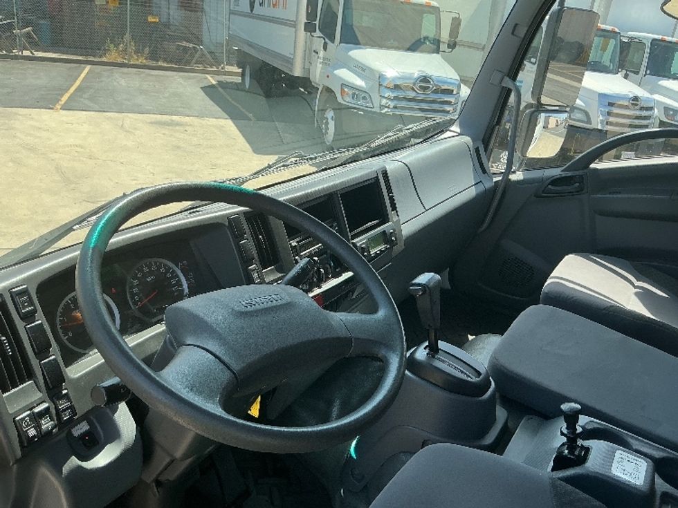 Refrigerated Truck-Light and Medium Duty Trucks-Isuzu-2020-FTR-Torrance-CA-33,306\n\t\tmiles-$ 64,250 - Image 17