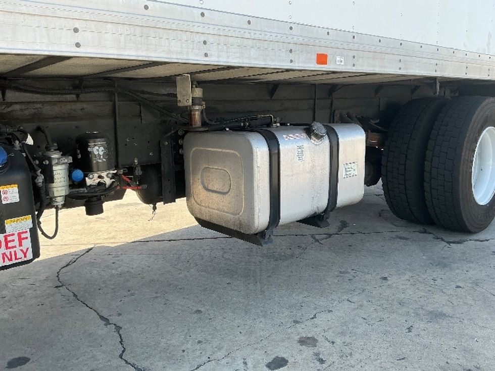 Refrigerated Truck-Light and Medium Duty Trucks-Isuzu-2020-FTR-Torrance-CA-33,306\n\t\tmiles-$ 64,250 - Image 5