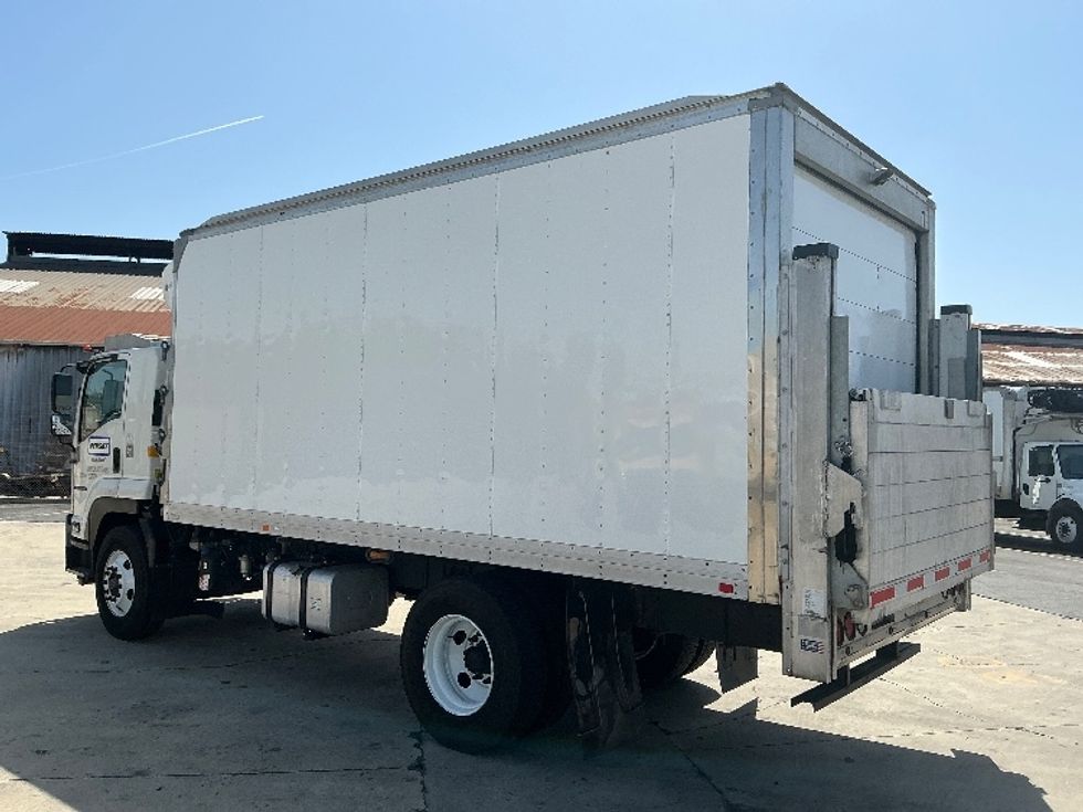 Refrigerated Truck-Light and Medium Duty Trucks-Isuzu-2020-FTR-Torrance-CA-33,306\n\t\tmiles-$ 64,250 - Image 6