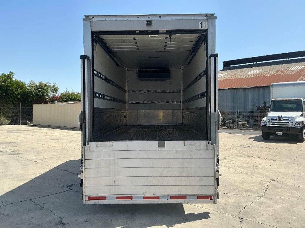Refrigerated Truck-Light and Medium Duty Trucks-Isuzu-2020-FTR-Torrance-CA-33,306\n\t\tmiles-$ 64,250 - Image 8