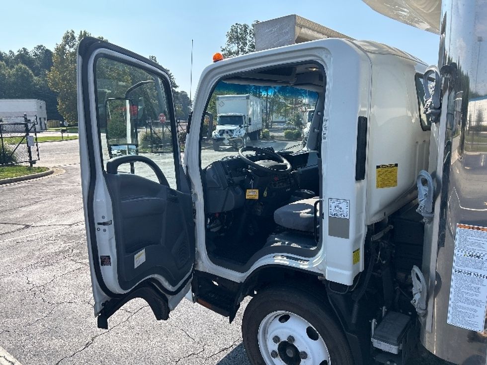 Refrigerated Truck-Light and Medium Duty Trucks-Isuzu-2020-NPR EFI-Sandston-VA-100,138\n\t\tmiles-$ 49,500 - Image 16