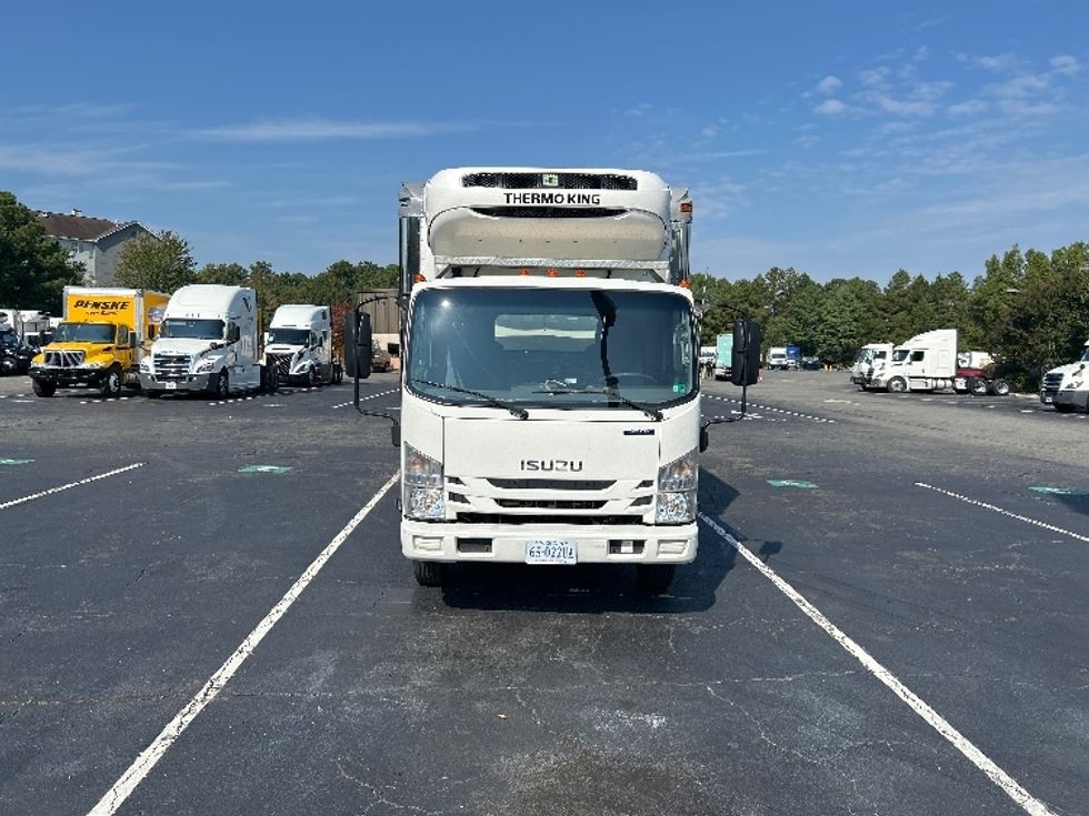 2020 Isuzu NPR photo 2