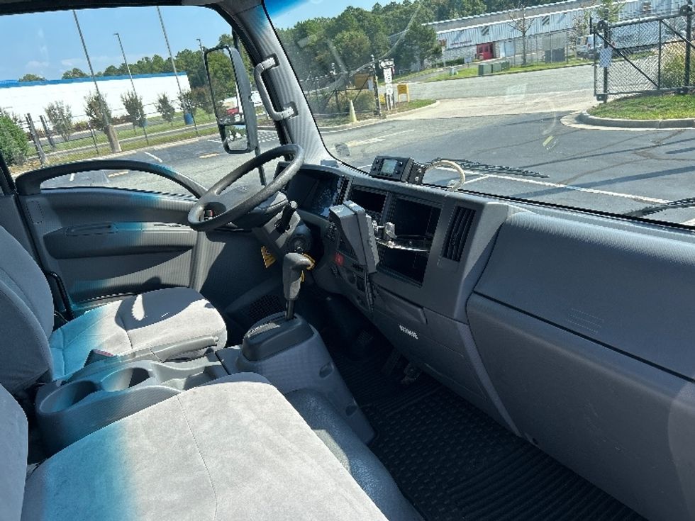 Refrigerated Truck-Light and Medium Duty Trucks-Isuzu-2020-NPR EFI-Sandston-VA-100,138\n\t\tmiles-$ 49,500 - Image 22