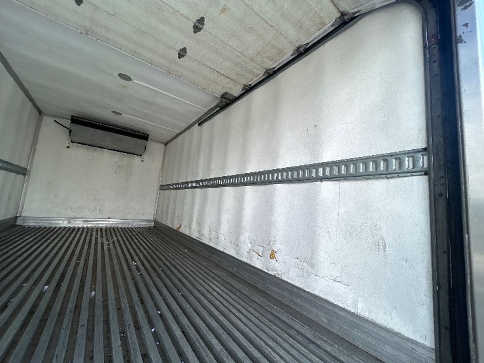 Refrigerated Truck-Light and Medium Duty Trucks-Isuzu-2020-NPR EFI-Swedesboro-NJ-125,125\n\t\tmiles-$ 47,000 - Image 12