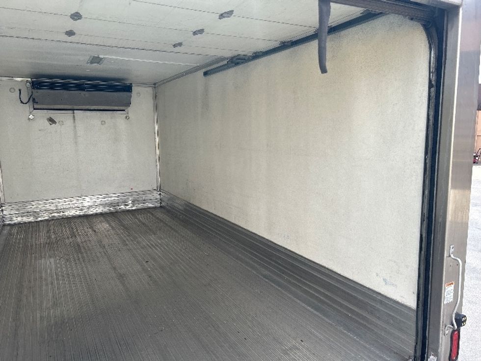 Refrigerated Truck-Light and Medium Duty Trucks-Isuzu-2020-NPRXD-Las Vegas-NV-117,983\n\t\tmiles-$ 51,000 - Image 12