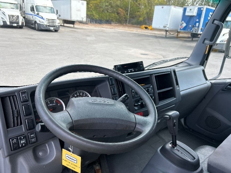 Refrigerated Truck-Light and Medium Duty Trucks-Isuzu-2020-NPRXD-Warsaw-IN-117,757\n\t\tmiles-$ 51,500 - Image 17