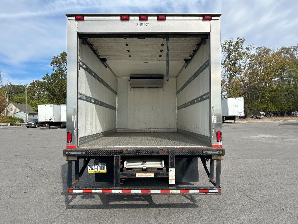 Refrigerated Truck-Light and Medium Duty Trucks-Isuzu-2020-NPRXD-Warsaw-IN-117,757\n\t\tmiles-$ 51,500 - Image 8