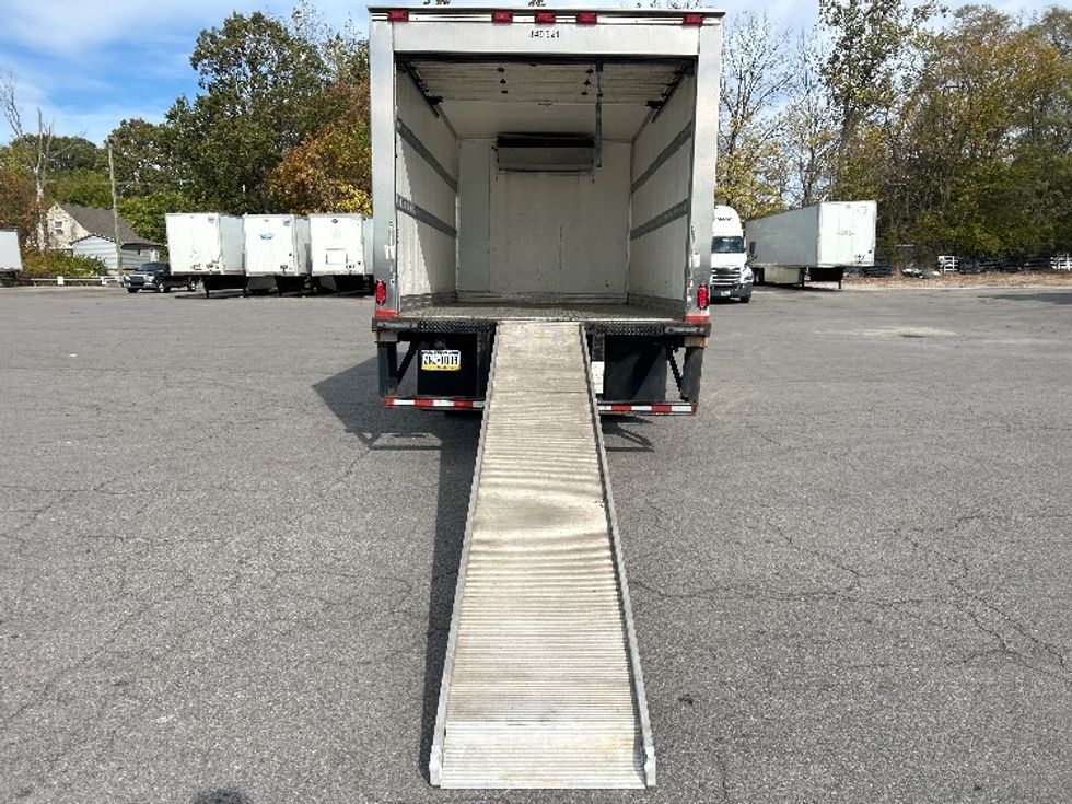 Refrigerated Truck-Light and Medium Duty Trucks-Isuzu-2020-NPRXD-Warsaw-IN-117,757\n\t\tmiles-$ 51,500 - Image 9