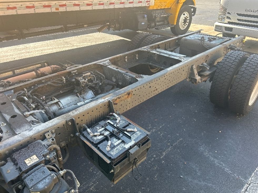 Refrigerated Truck-Light and Medium Duty Trucks-Isuzu-2020-NPRXD-Winston Salem-NC-139,000\n\t\tmiles-$ 19,000 - Image 5